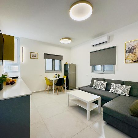 Amazing 2Rooms Apt In Bat Yam - Step By The Beach Zewnętrze zdjęcie